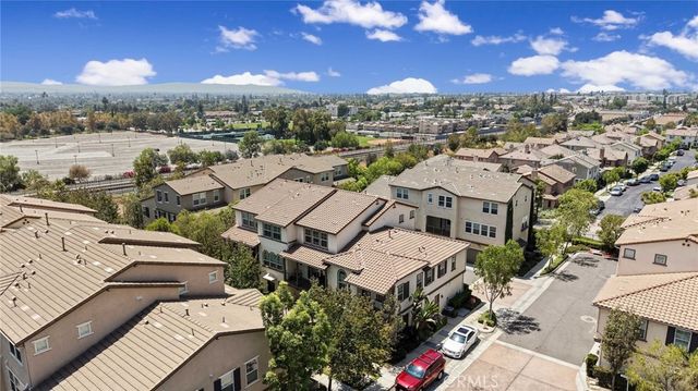 908 N Botanica Lane B, Azusa, CA 91702