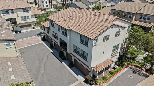 908 N Botanica Lane B, Azusa, CA 91702