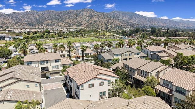 908 N Botanica Lane B, Azusa, CA 91702
