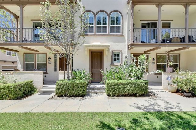 908 N Botanica Lane B, Azusa, CA 91702