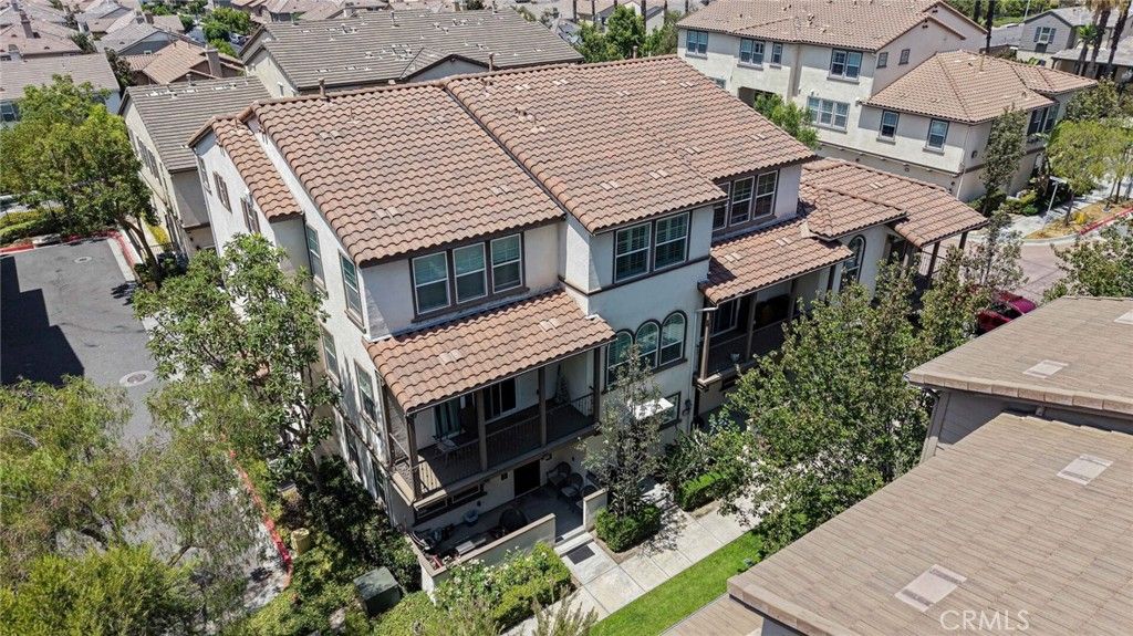 908 N Botanica Lane B, Azusa, CA 91702
