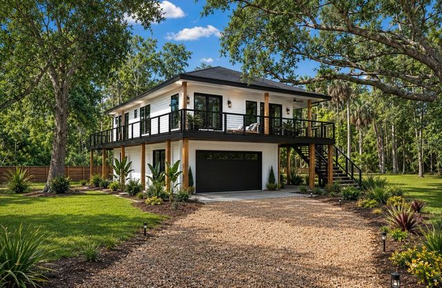 707 GEORGE STREET S, Tarpon Springs, FL 34688