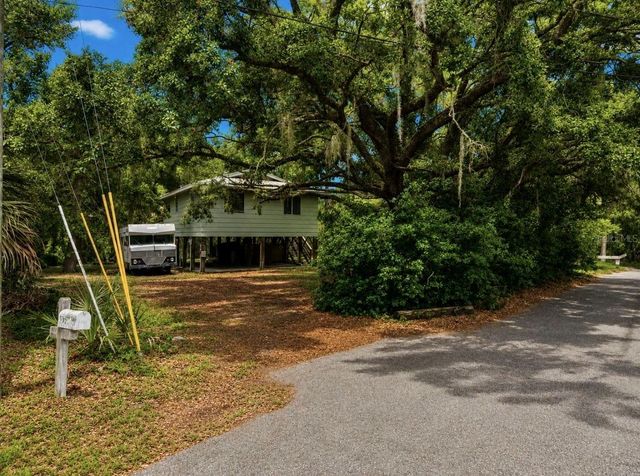 707 GEORGE STREET S, Tarpon Springs, FL 34688