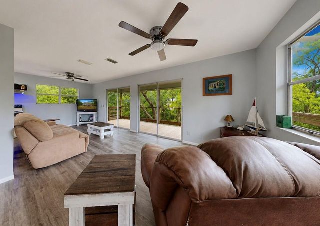 707 GEORGE STREET S, Tarpon Springs, FL 34688