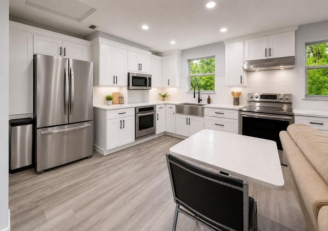 707 GEORGE STREET S, Tarpon Springs, FL 34688