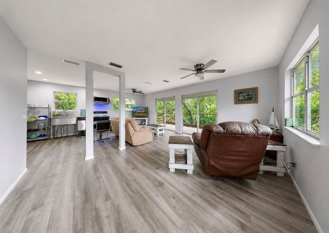 707 GEORGE STREET S, Tarpon Springs, FL 34688
