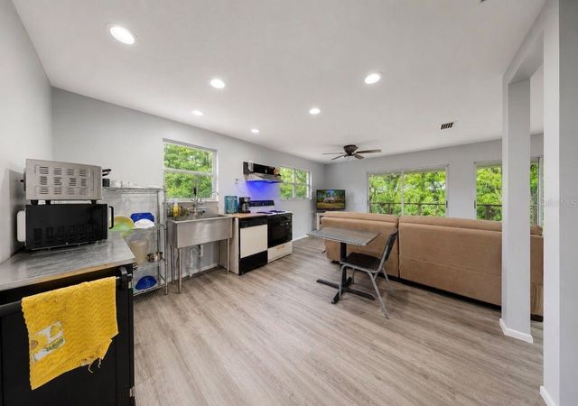 707 GEORGE STREET S, Tarpon Springs, FL 34688