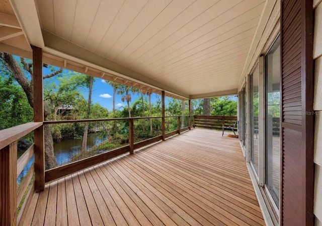 707 GEORGE STREET S, Tarpon Springs, FL 34688