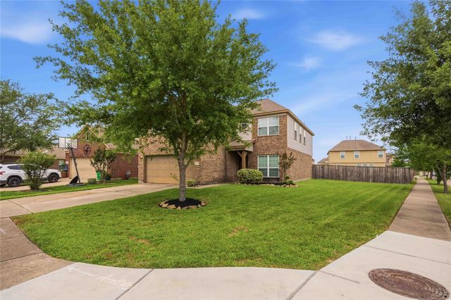 2602 Fawn Mountain Drive, Fresno, TX 77545