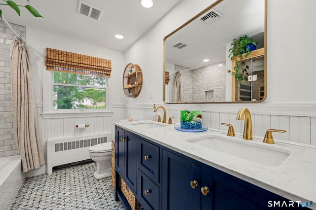 240 Third Avenue, Milford, CT 06460