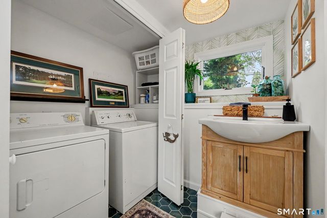 240 Third Avenue, Milford, CT 06460