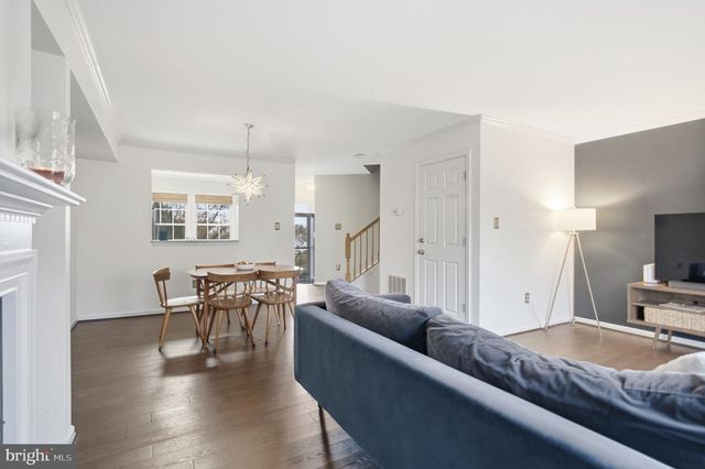 12 THORNBERRY DR, Martinsburg, WV 25403