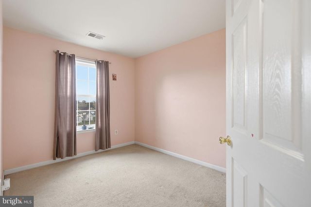 12 THORNBERRY DR, Martinsburg, WV 25403