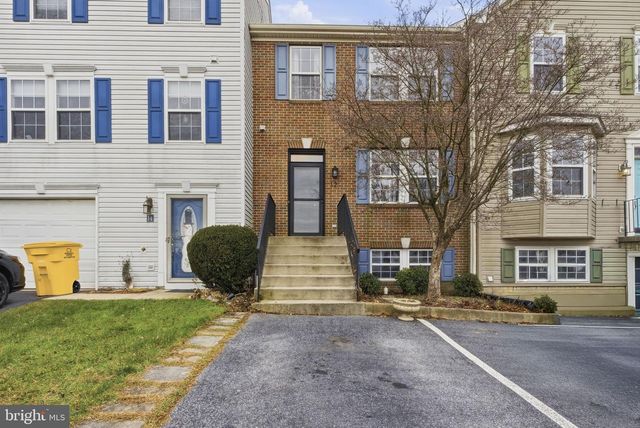 12 THORNBERRY DR, Martinsburg, WV 25403