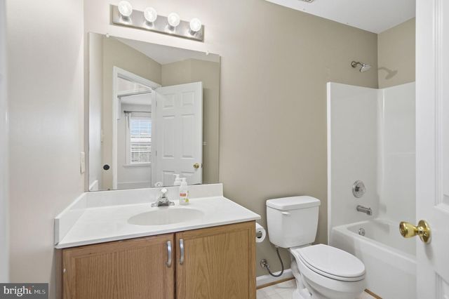 12 THORNBERRY DR, Martinsburg, WV 25403