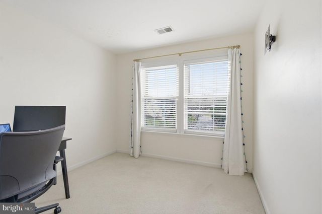 12 THORNBERRY DR, Martinsburg, WV 25403