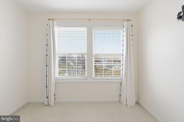 12 THORNBERRY DR, Martinsburg, WV 25403