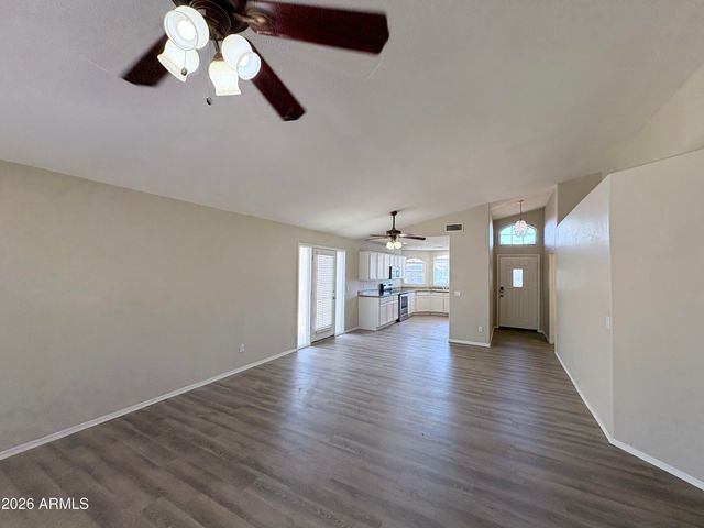 70 S SANDSTONE Street, Gilbert, AZ 85296