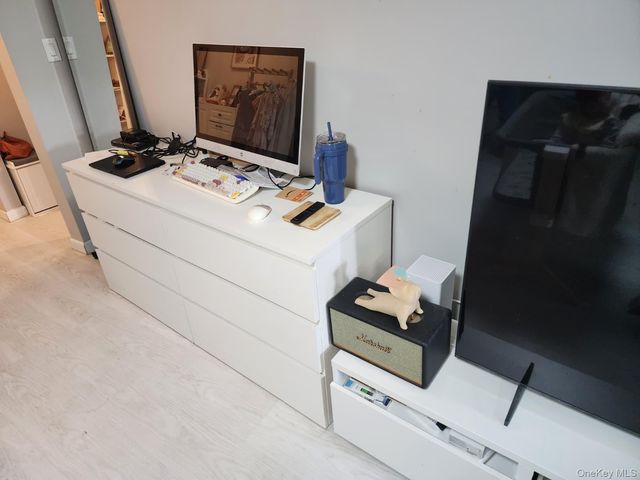 61-35 98th Street 8N, Rego Park, NY 11374