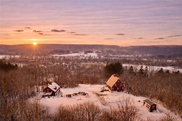 3006 Pompey Hollow Road, Cazenovia, NY 13035