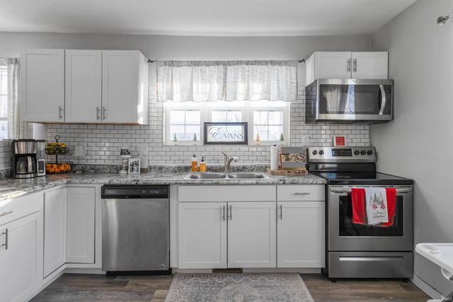 10009 E Jackson Street, Selma, IN 47383