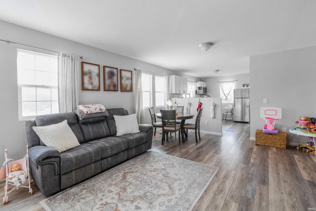 10009 E Jackson Street, Selma, IN 47383