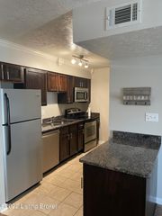 9802 Whipps Mill Rd 2, Louisville, KY 40223