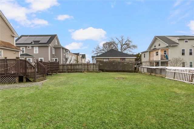 95 Corinth Street, Providence, RI 02907