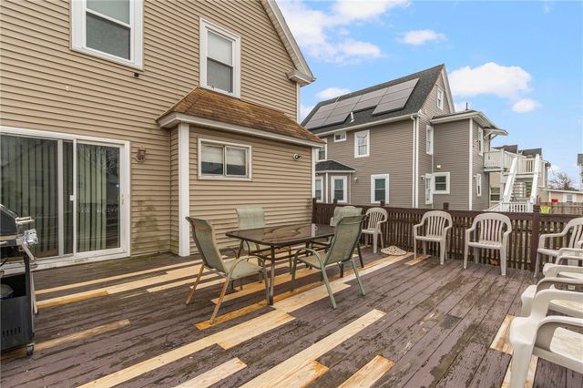 95 Corinth Street, Providence, RI 02907