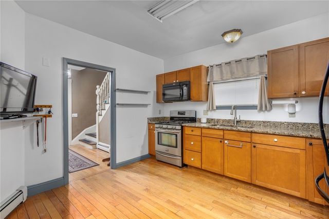 95 Corinth Street, Providence, RI 02907