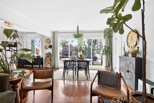 907 E Ocean Boulevard, Long Beach, CA 90802