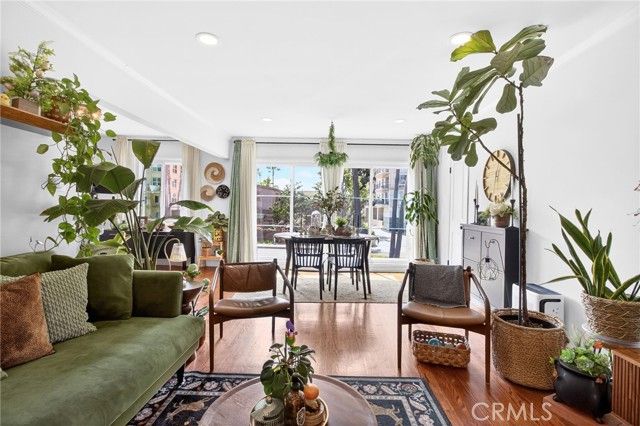 907 E Ocean Boulevard, Long Beach, CA 90802