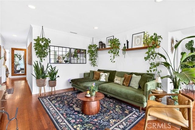 907 E Ocean Boulevard, Long Beach, CA 90802