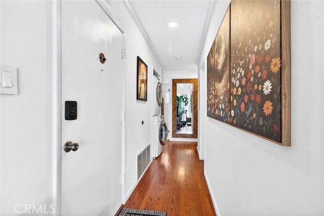 907 E Ocean Boulevard, Long Beach, CA 90802