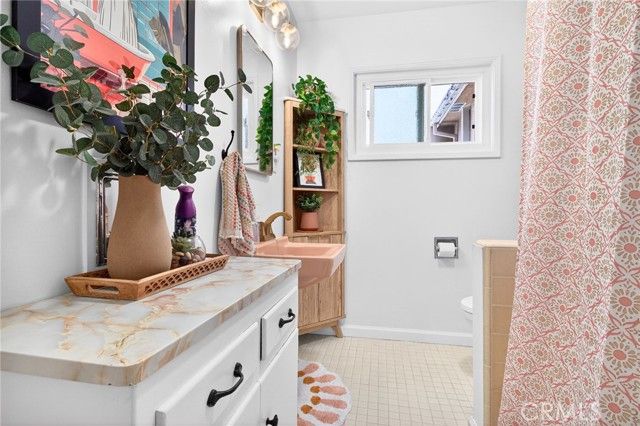 907 E Ocean Boulevard, Long Beach, CA 90802