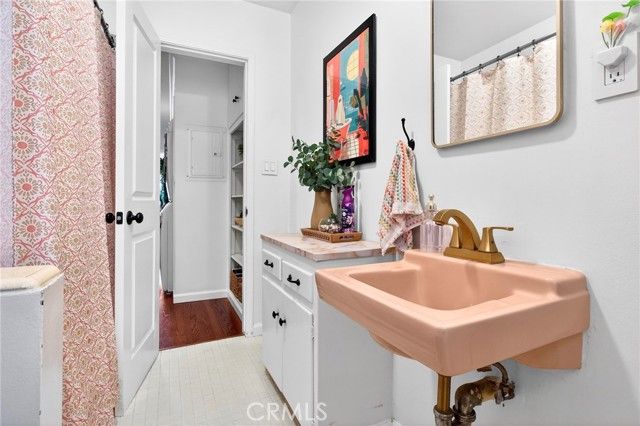 907 E Ocean Boulevard, Long Beach, CA 90802