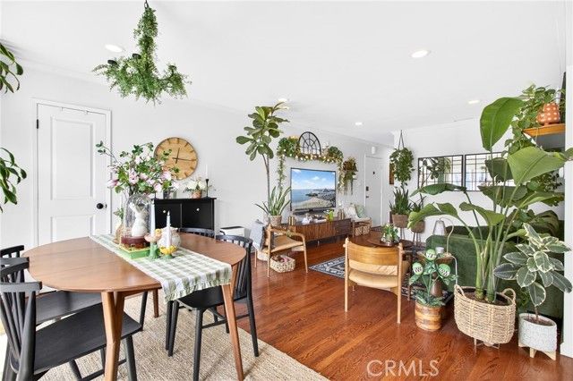 907 E Ocean Boulevard, Long Beach, CA 90802