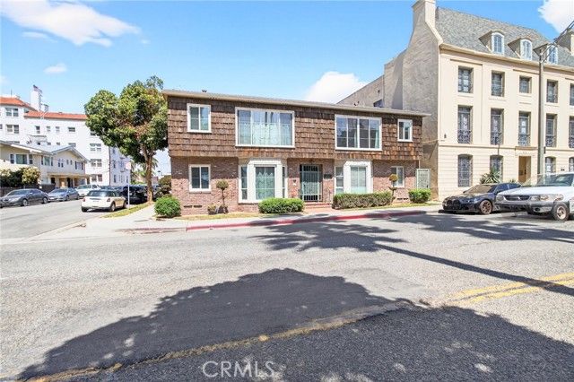 907 E Ocean Boulevard, Long Beach, CA 90802