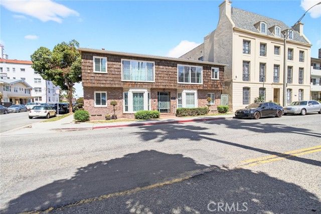 907 E Ocean Boulevard, Long Beach, CA 90802