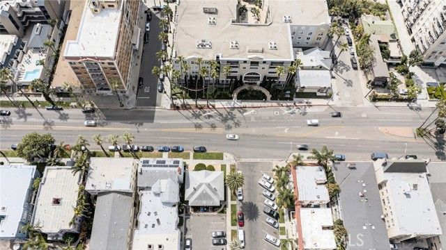 907 E Ocean Boulevard, Long Beach, CA 90802