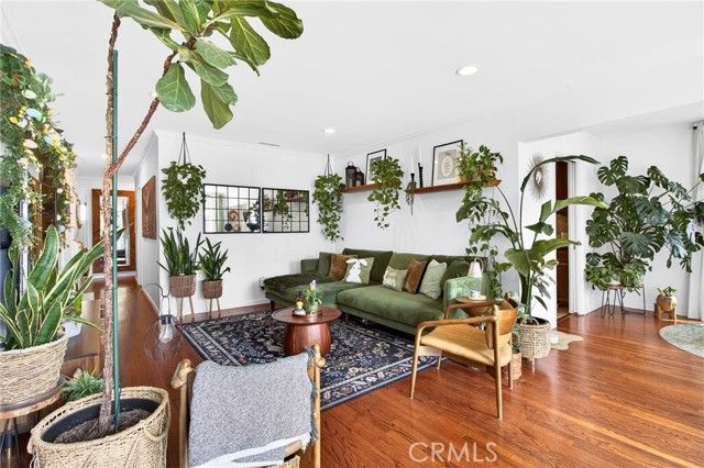 907 E Ocean Boulevard, Long Beach, CA 90802