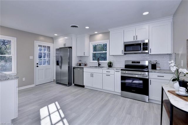 122 Duer DR, Williamsburg, VA 23188