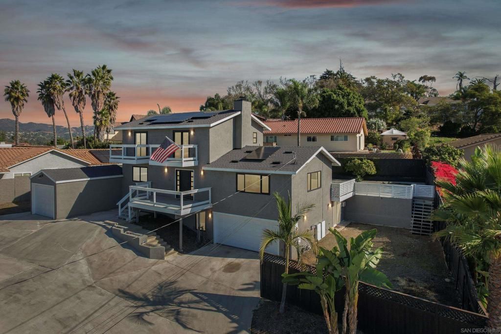 2422 Primrose Avenue, Vista, CA 92083