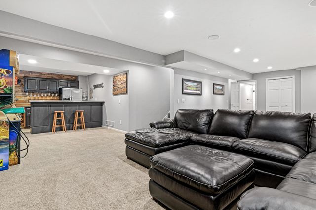 4110 Minnesota Lane N, Plymouth, MN 55446