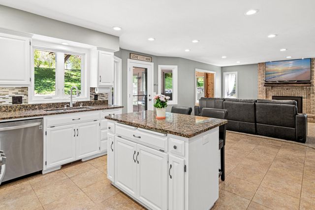 4110 Minnesota Lane N, Plymouth, MN 55446