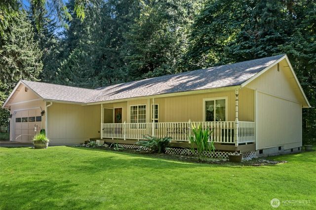 21827 Crest Lane SE, Yelm, WA 98597
