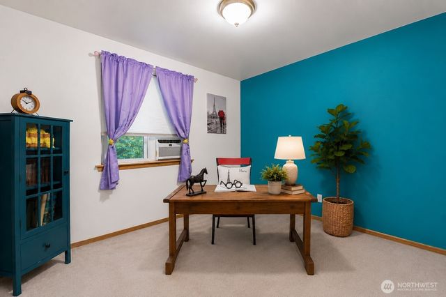 21827 Crest Lane SE, Yelm, WA 98597