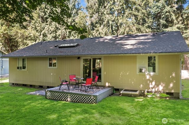 21827 Crest Lane SE, Yelm, WA 98597