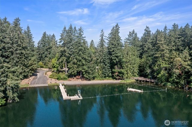 21827 Crest Lane SE, Yelm, WA 98597