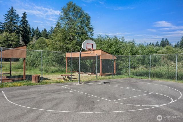 21827 Crest Lane SE, Yelm, WA 98597